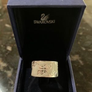 Enamel Swarovski signature Swanflower ring